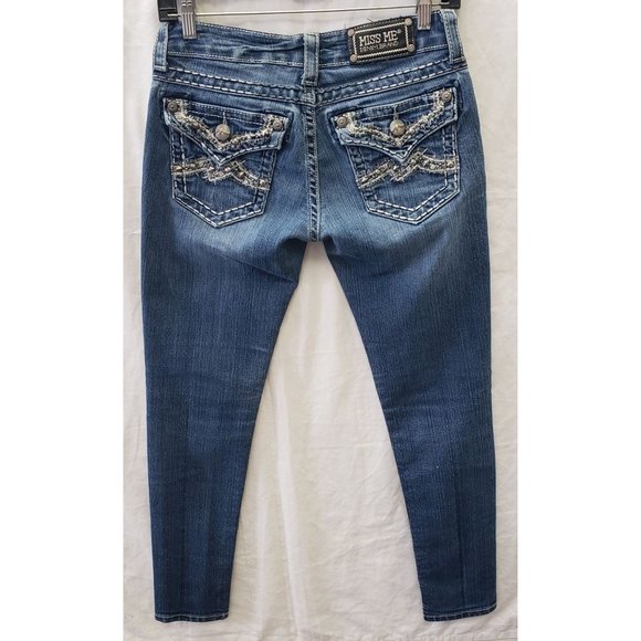 Miss Me Jeans Vintage ~ Studs and Stitching on back Pockets ~ Sz 27 - Picture 4 of 7